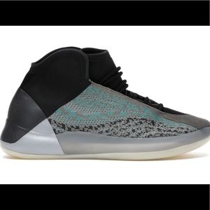Yeezy QNTM Teal Blue Sz. 5 NWT!!!